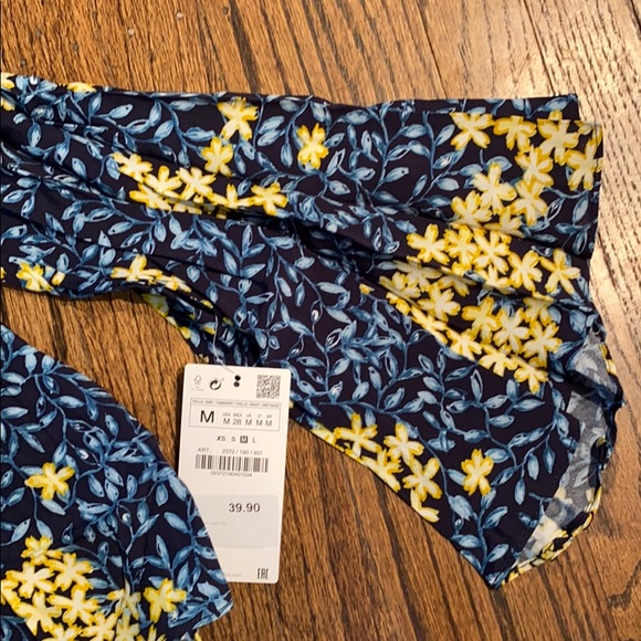 Zara Blue and Yellow Floral Top bell sleeve - med - Picture 3 of 4